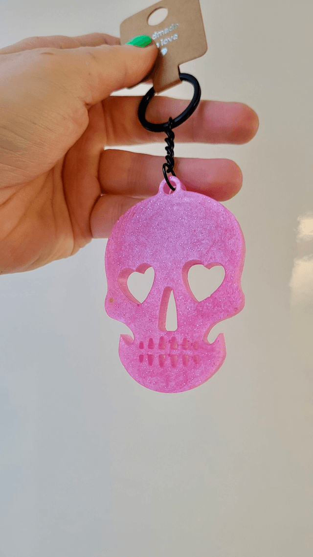 Light Pink Glitter Shimmer Skull with Heart Eyes, Black Keychain Keyring