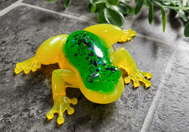 Frog Ornament – Yellow and Green Glitter