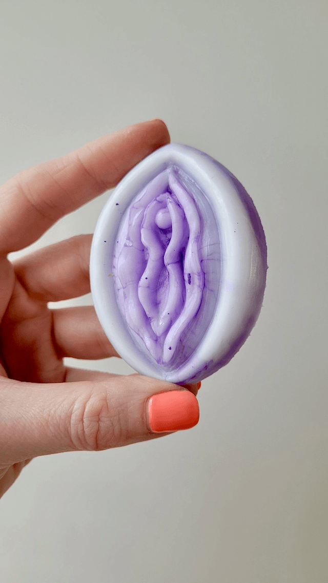 Vulva Ornaments – Various colours & designs