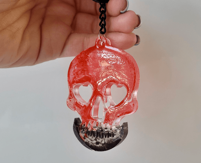 Bloody Red & Black Skull with Heart Eyes, Black Keychain Keyring 