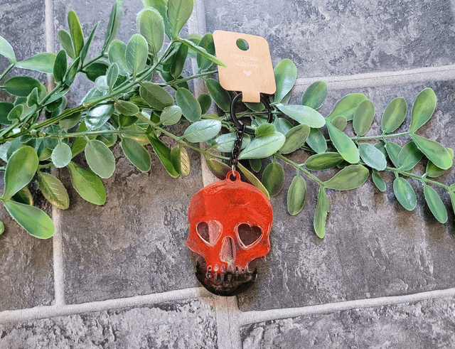 Bloody Red & Black Skull with Heart Eyes, Black Keychain Keyring 
