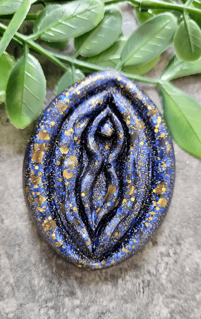 Vulva Ornaments – Various colours & designs