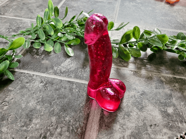 Penis Ornament - Dark Pink/Red Glitter - 12cm
