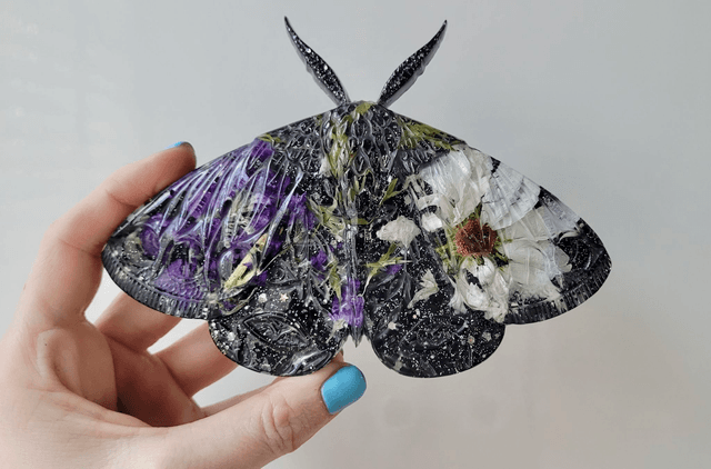 Moth Wall Hanging - Black Glitter, Real Dried Flowers
