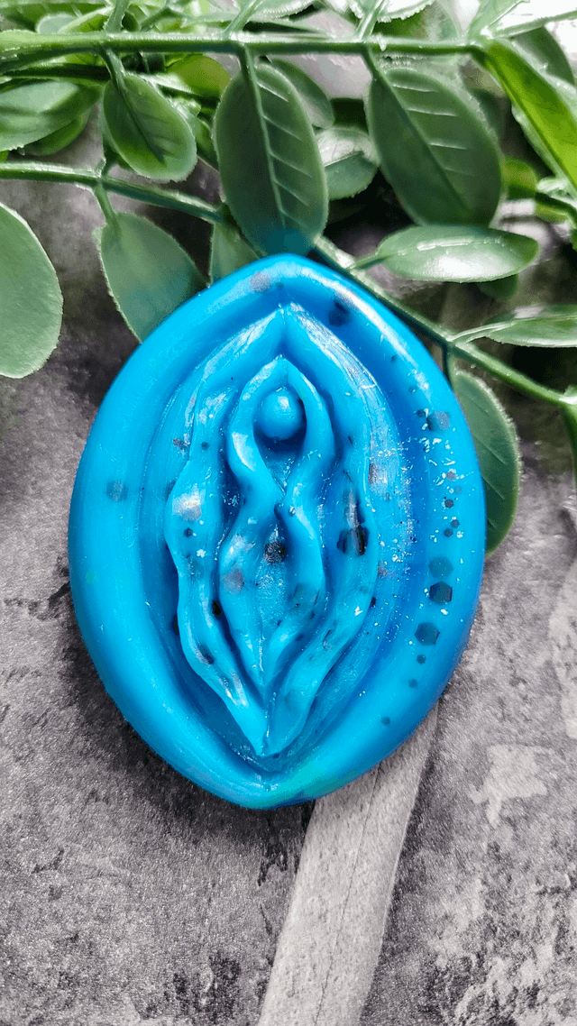 Vulva Ornaments – Various colours & designs