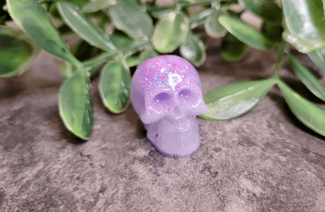 Skull Ornament - Mini - Lilac & white holograph glitter 