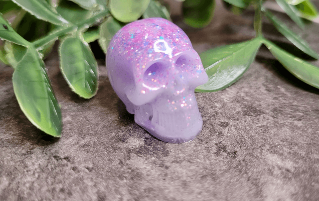 Skull Ornament - Mini - Lilac & white holograph glitter 