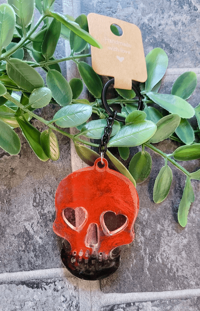 Bloody Red & Black Skull with Heart Eyes, Black Keychain Keyring 