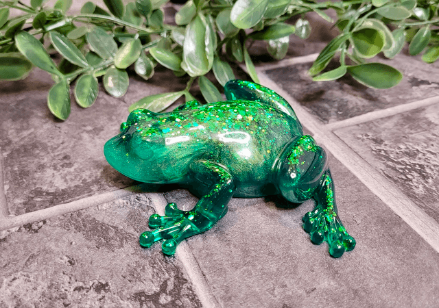 Frog Ornament – Green Glitter