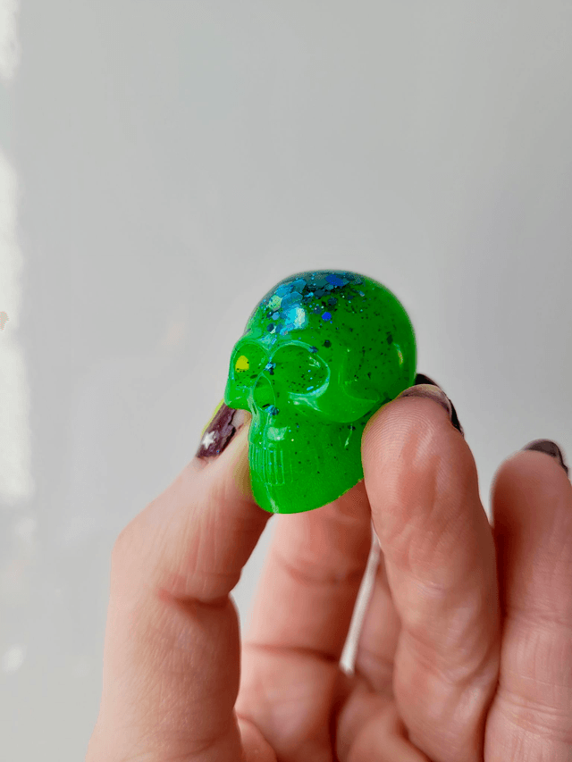 Skull Ornament – Mini - Green Glitter