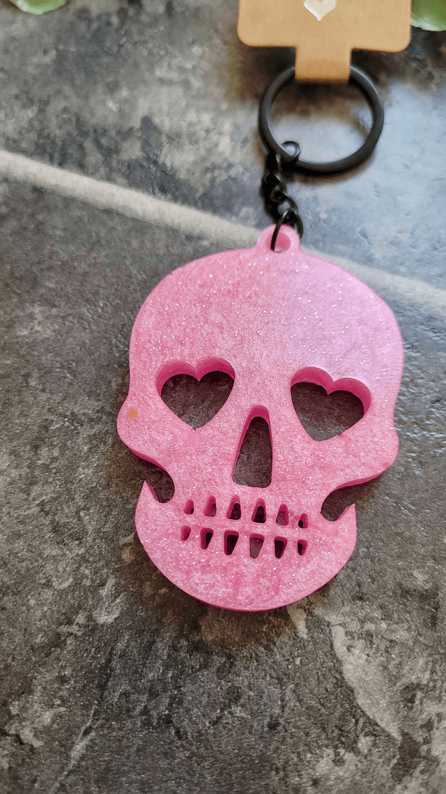 Light Pink Glitter Shimmer Skull with Heart Eyes, Black Keychain Keyring