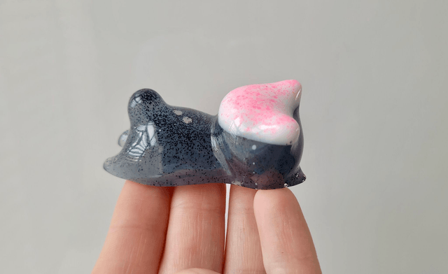 Cat Ornaments | Pen or Paintbrush Rest Holder & Desk Decor