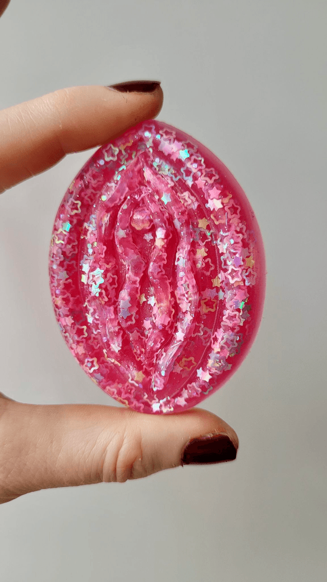 Vulva Ornaments – Various colours & designs