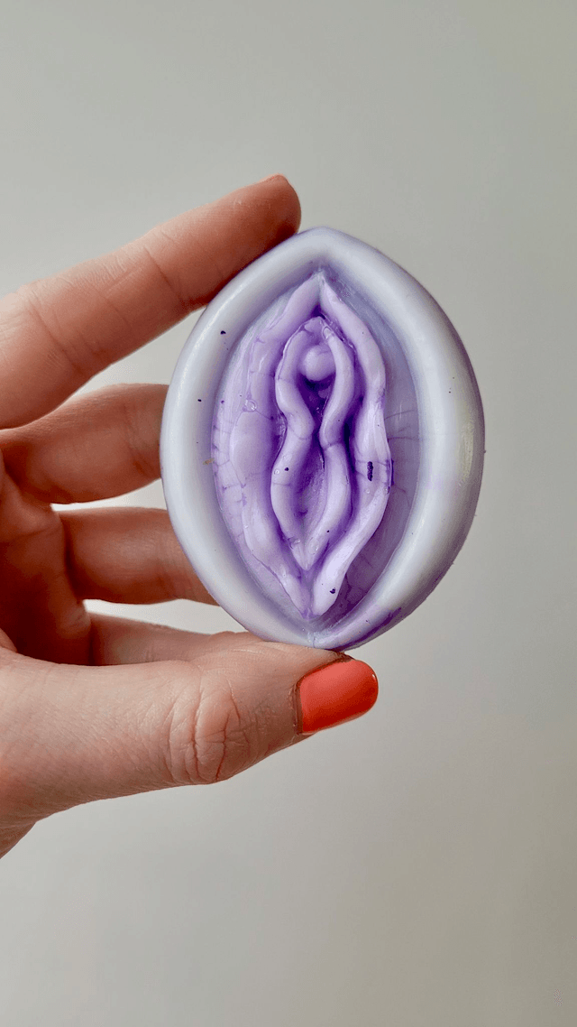 Vulva Ornaments – Various colours & designs