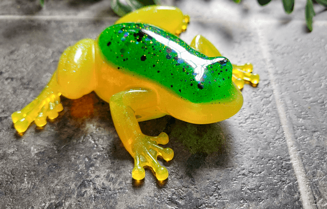 Frog Ornament – Yellow and Green Glitter
