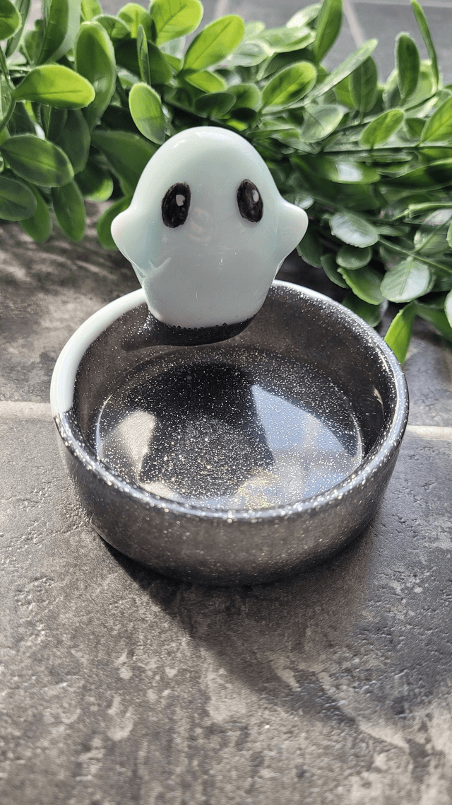 Ghost Pot Trinket Tray – Black, White & Gold Glitter (1)