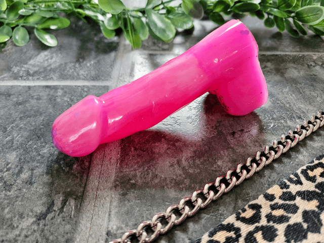 Penis Ornament - Pink Glitter - 12cm
