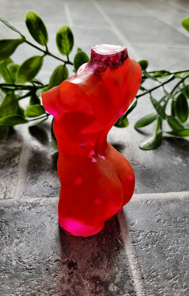 Female Body Ornament - Red-pink heart glitter