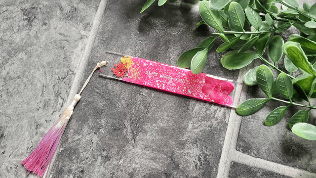 Bookmark - SLUT FOR SMUT - Bright Pink Glitter & Dried Flowers