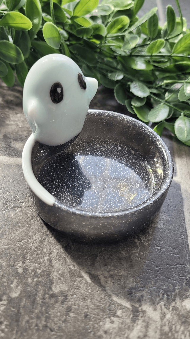 Ghost Pot Trinket Tray – Black, White & Gold Glitter (1)