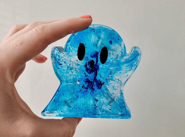 Ghost Ornament - Ripley - Clear & Blue Swirl 