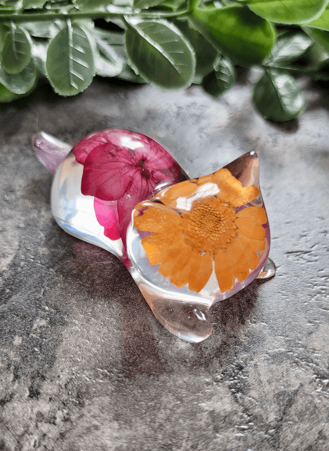 Cat Ornaments | Pen or Paintbrush Rest Holder & Desk Decor