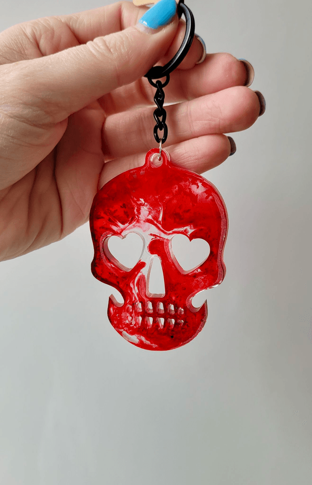 Bloody Skull with Heart Eyes, Black Keychain Keyring