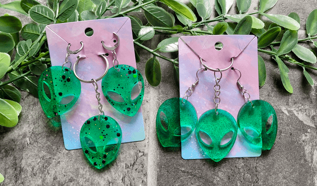 Earrings &amp; Keychain Matching Sets | Glitter Alien Face Heads | Earring &amp; Keyring