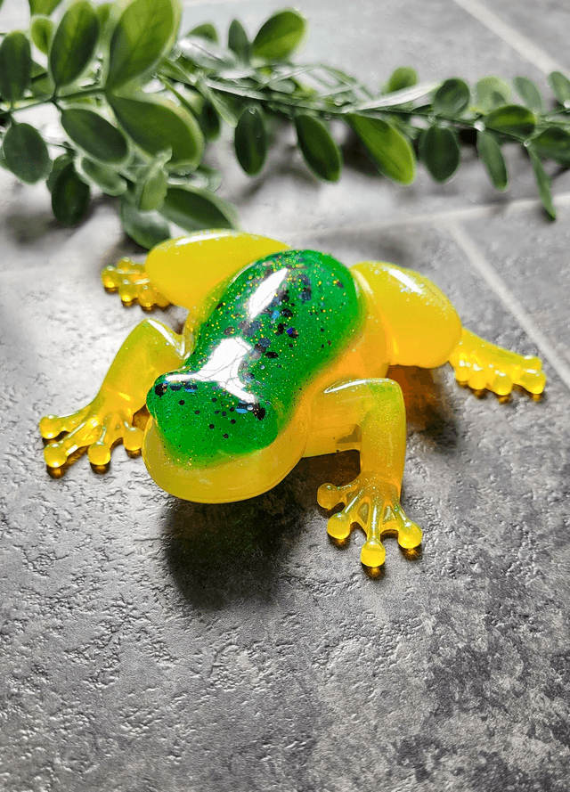 Frog Ornament – Yellow and Green Glitter